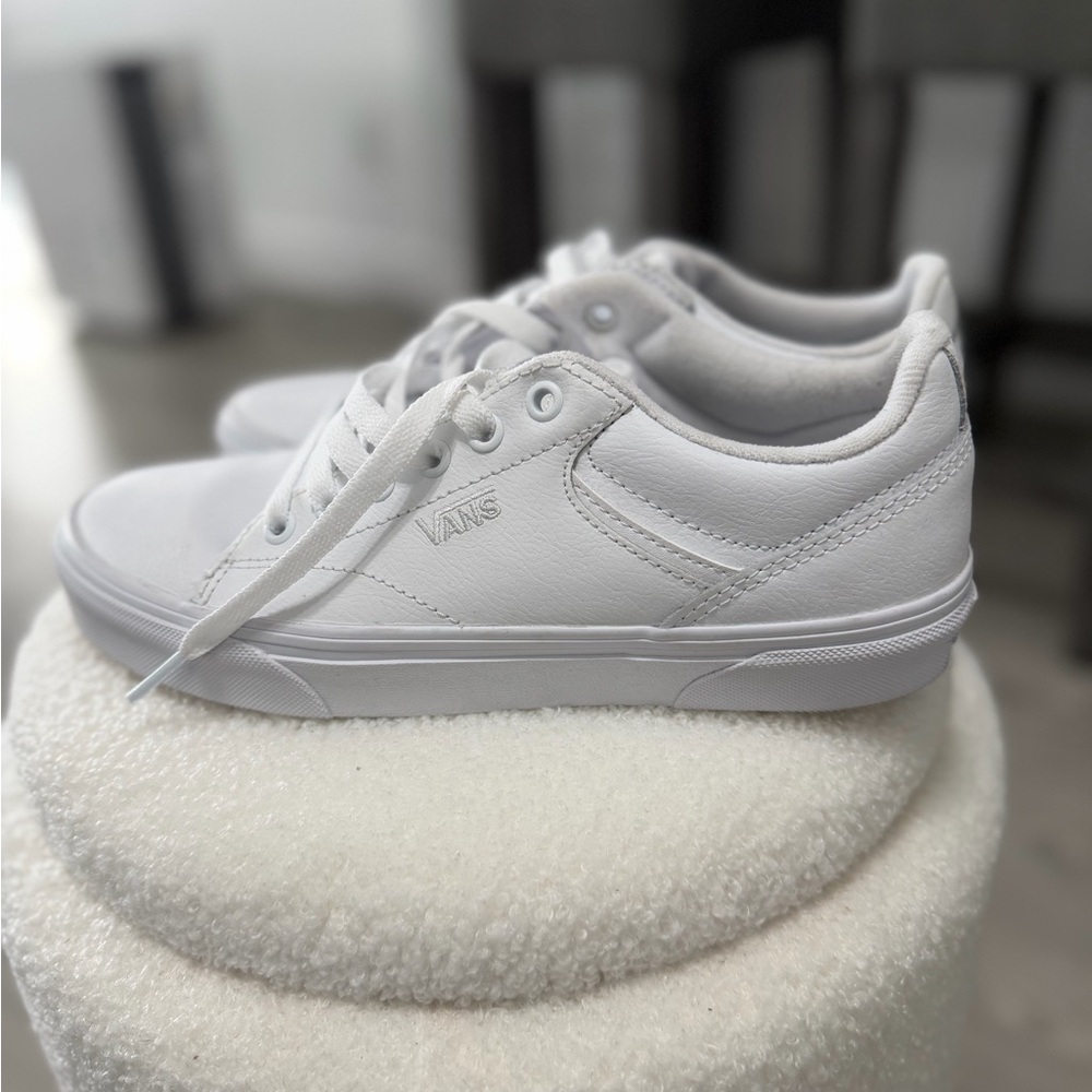 WOMEN'S VANS SELDAN LEATHER SKATE SHOES - Picture 5 of 7